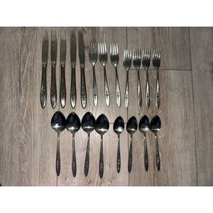 20 PIECES  ONEIDA COMMUNITY ROSE SHADOW STAINLESS FLATWARE Fork‎ Spoon Knife